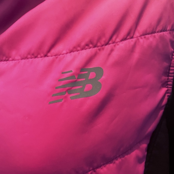 New Balance Women’s Winter Puffer Jacket. Size M - Picture 2 of 6